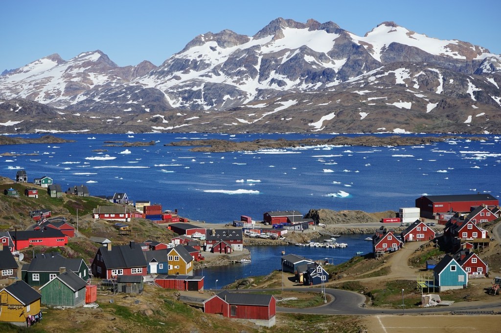 tasiilaq Greenland Arctic circle cruise
